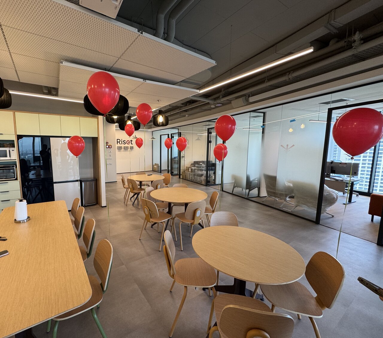 Riset office lounge with balloons